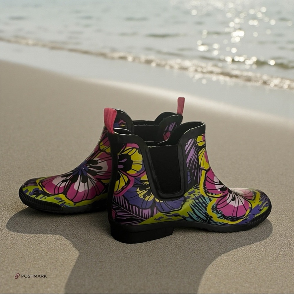 💖 Cougar Floral Rain Booties 💖 - Picture 2 of 2